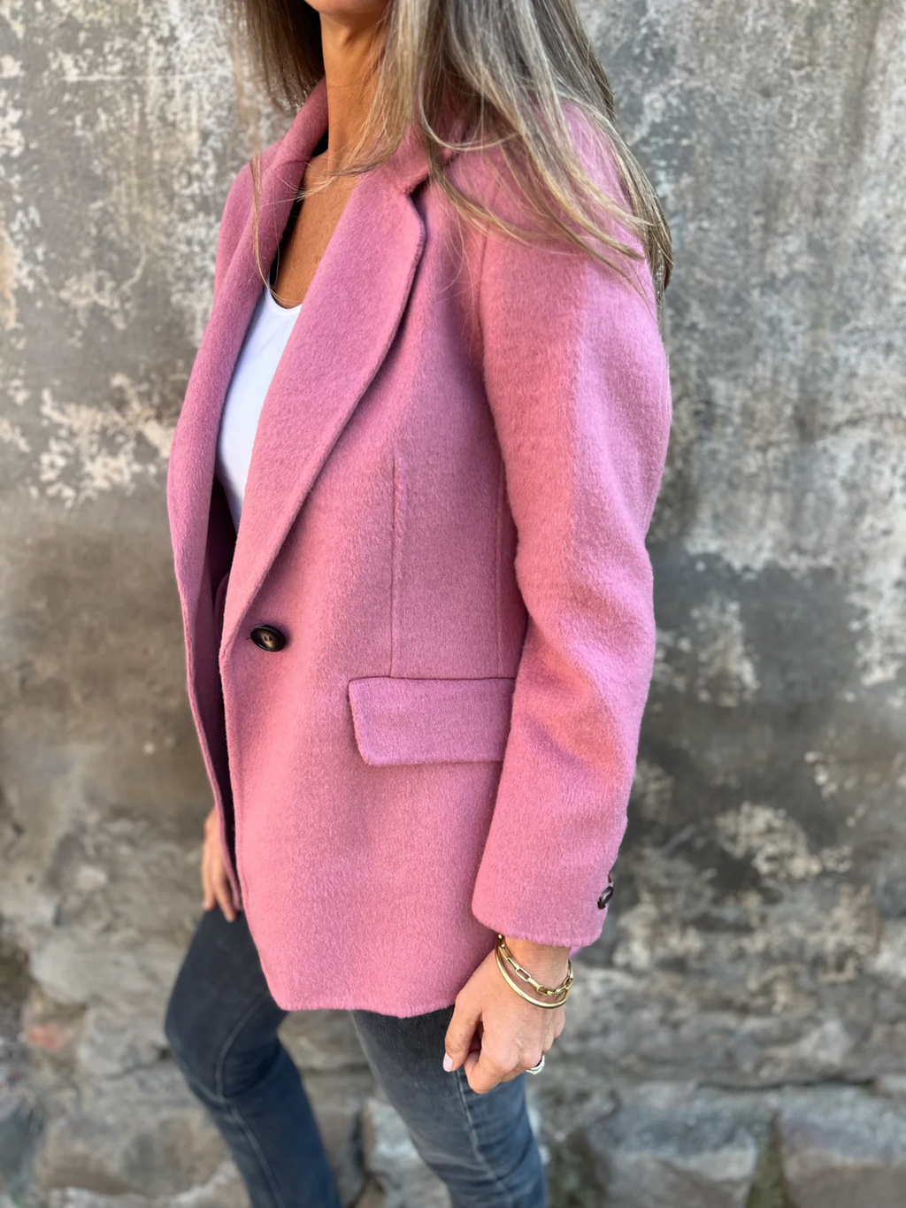 Avery | Longline Blazer with Peak Lapel Detail