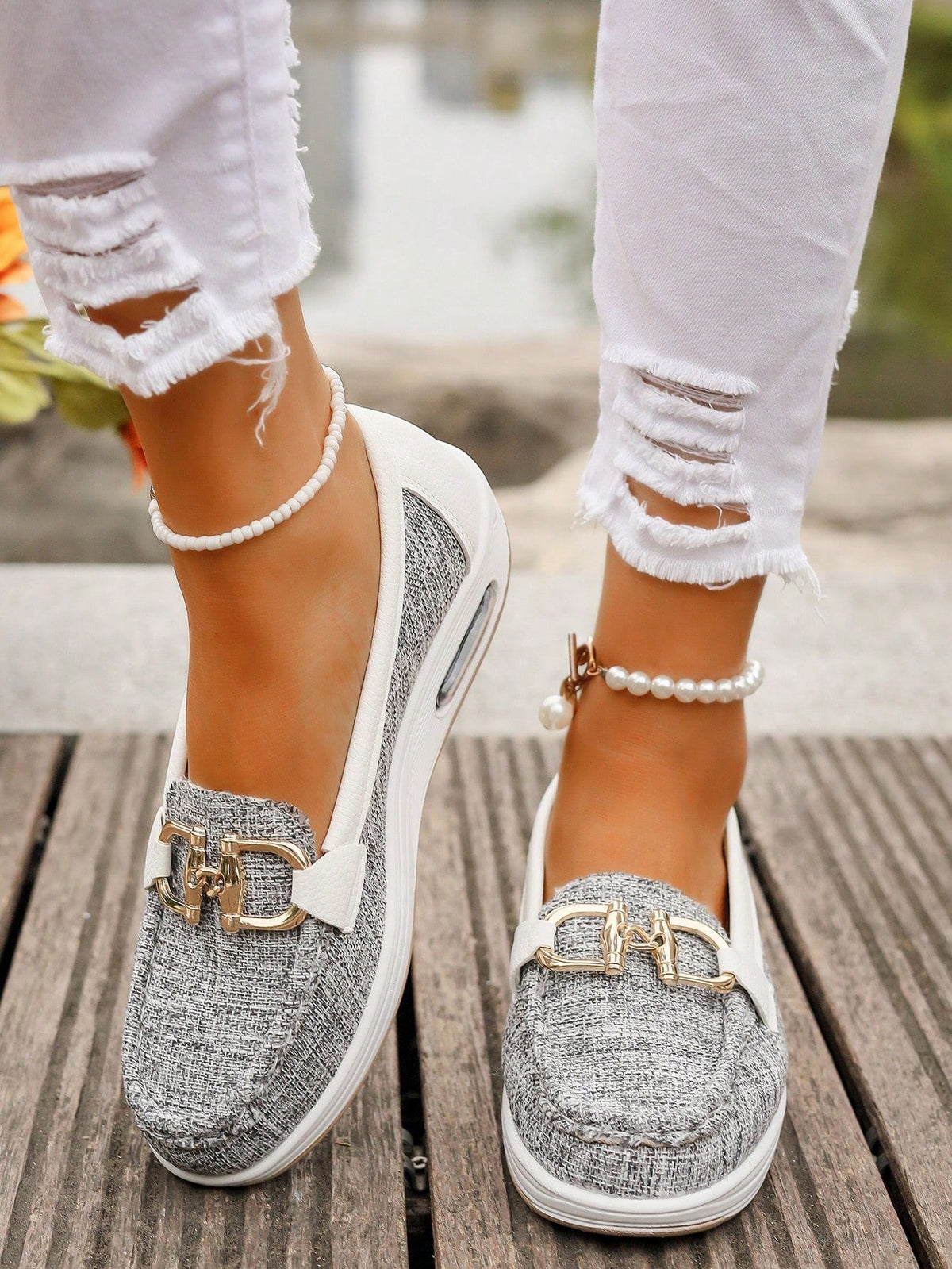 Eleonora™ | Ellie - Chic Buckle Loafers for Any Occasion