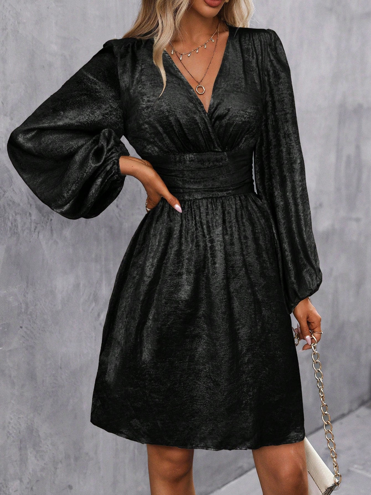 Zélie™ | Nicole - Elegant Pleated Midi Dress