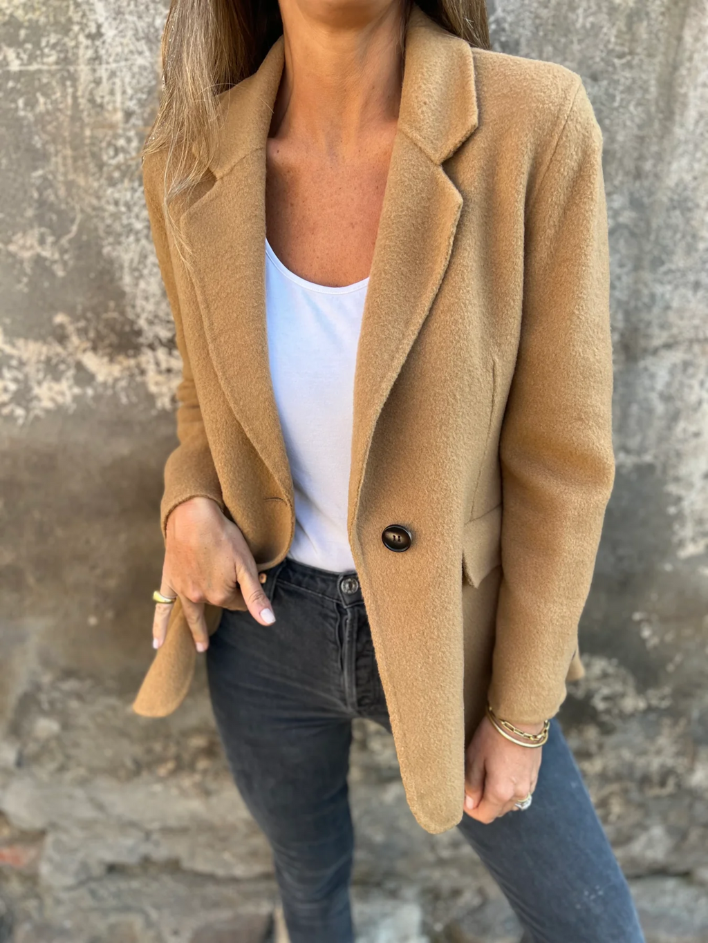 Avery | Longline Blazer with Peak Lapel Detail