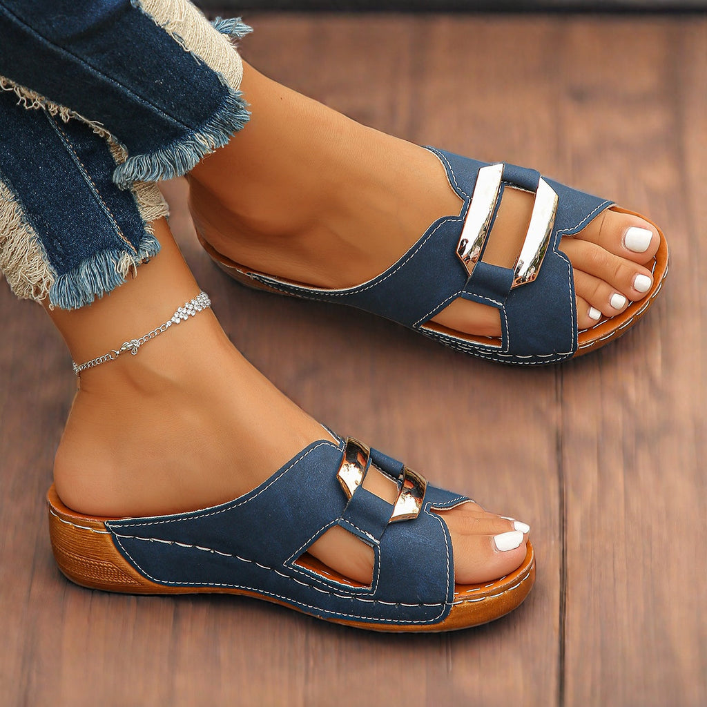 Everly™ | Women's Cushioned Adjustable Buckle Sandals