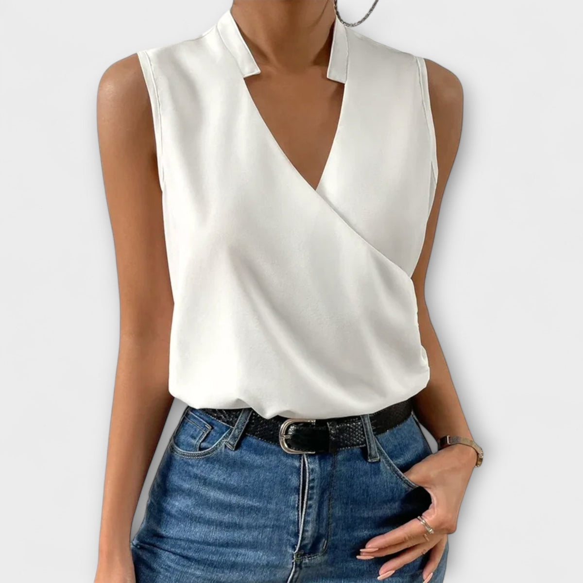 Loretta™ | Chic V-Neck Blouse for Any Occasion