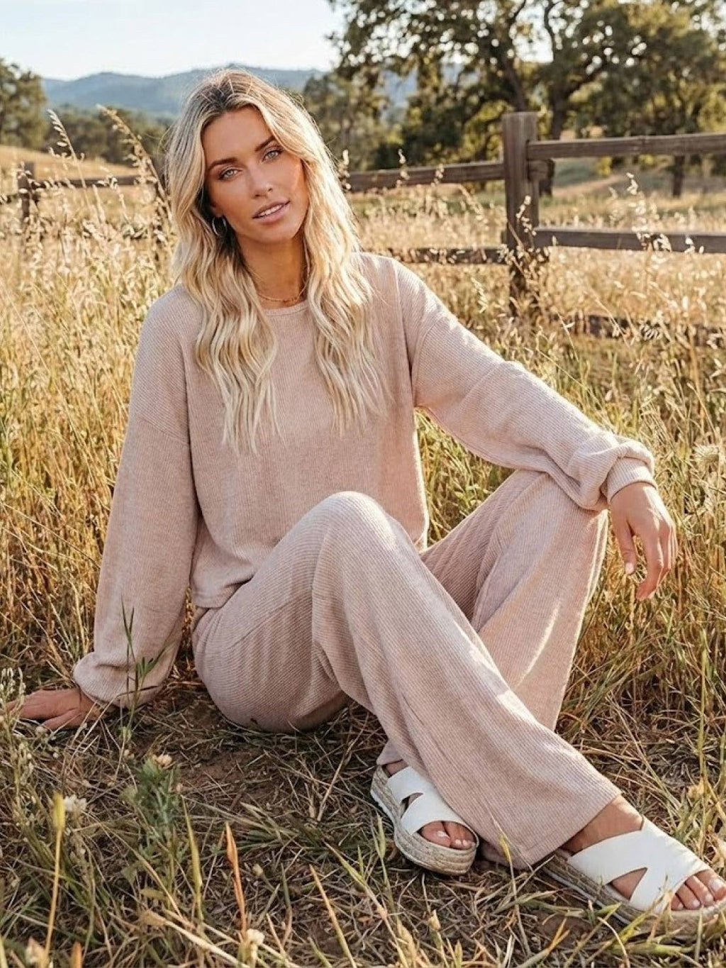 Hailey™ | Women's Cropped Sweatshirt and Wide-Leg Pants Lounge Set