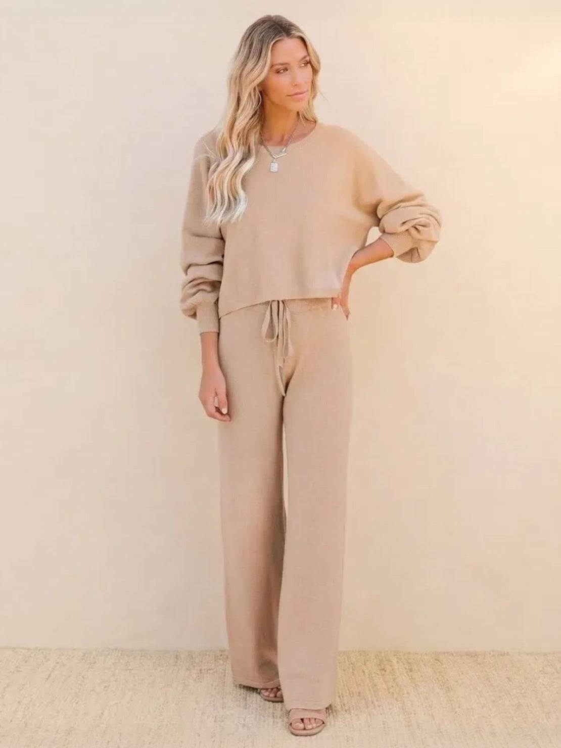 Hailey™ | Women's Cropped Sweatshirt and Wide-Leg Pants Lounge Set