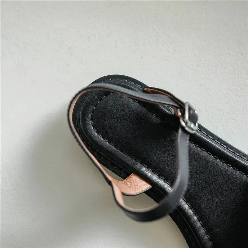 Eleanor™ | Gold Chain Flat Sandals