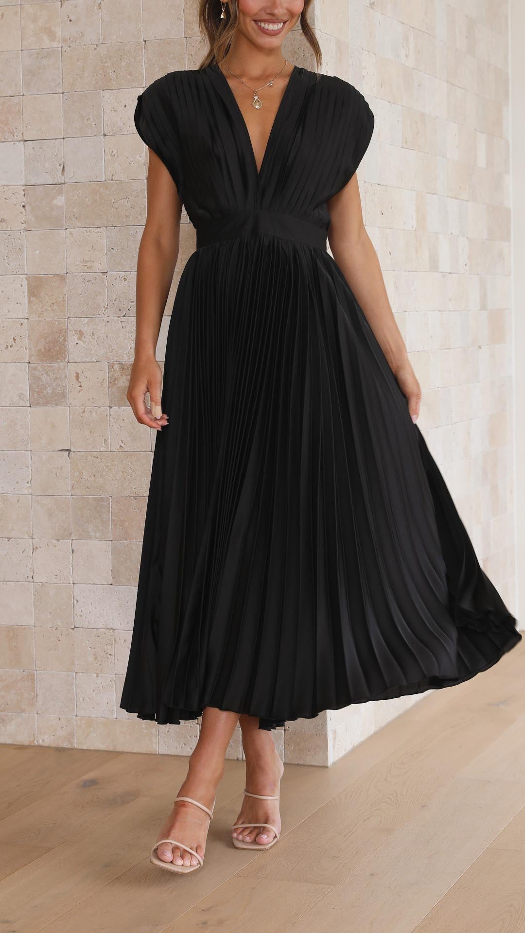 Narcisse™ | Lily - Pleated Maxi Dress