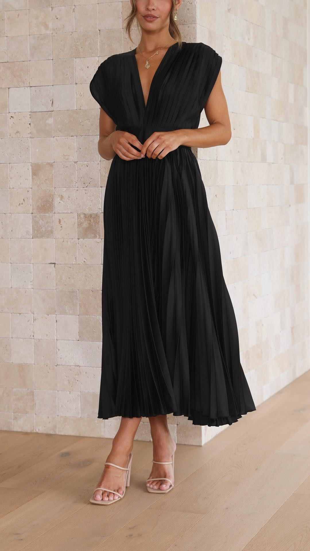Narcisse™ | Lily - Pleated Maxi Dress