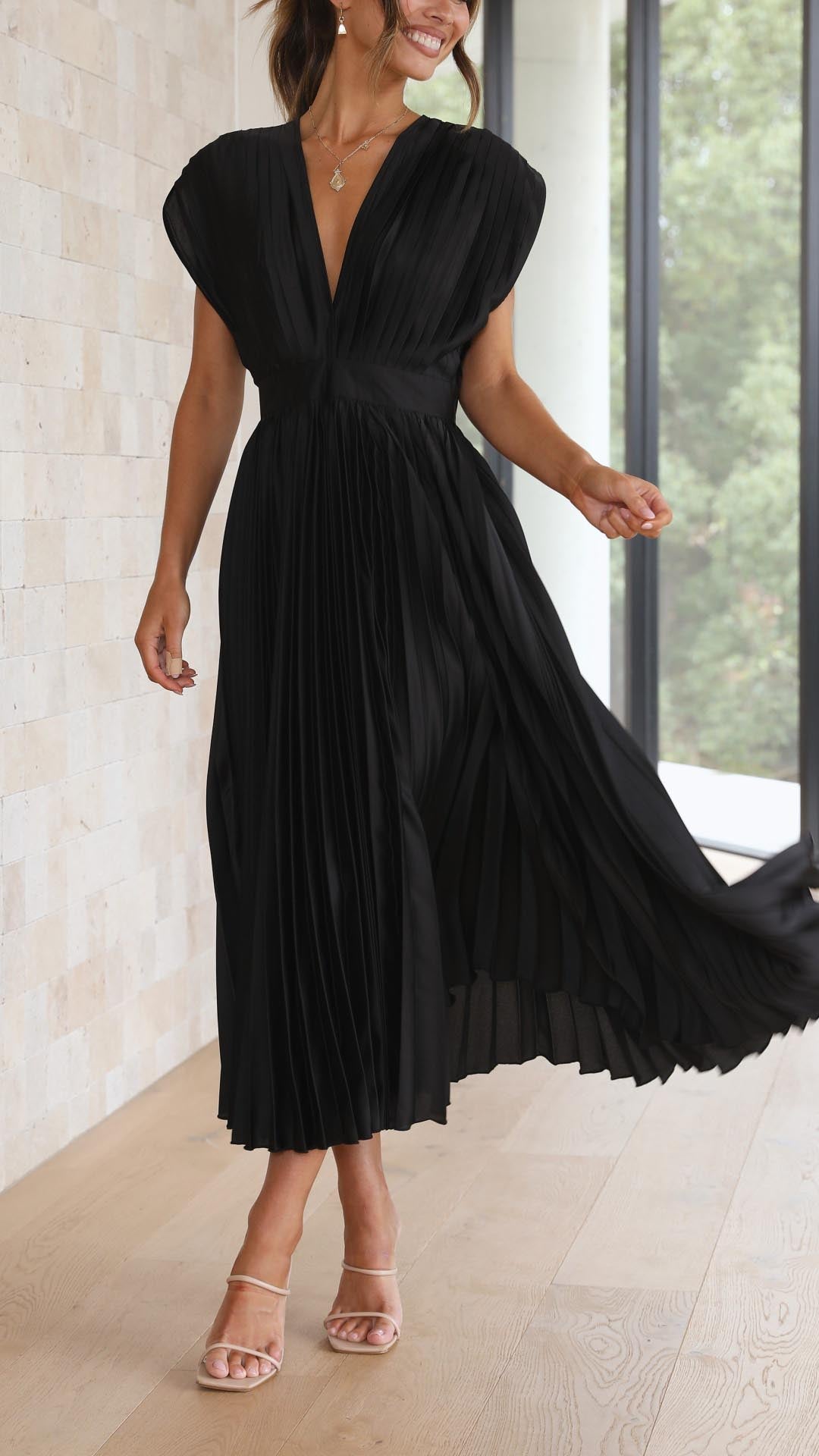 Narcisse™ | Lily - Pleated Maxi Dress
