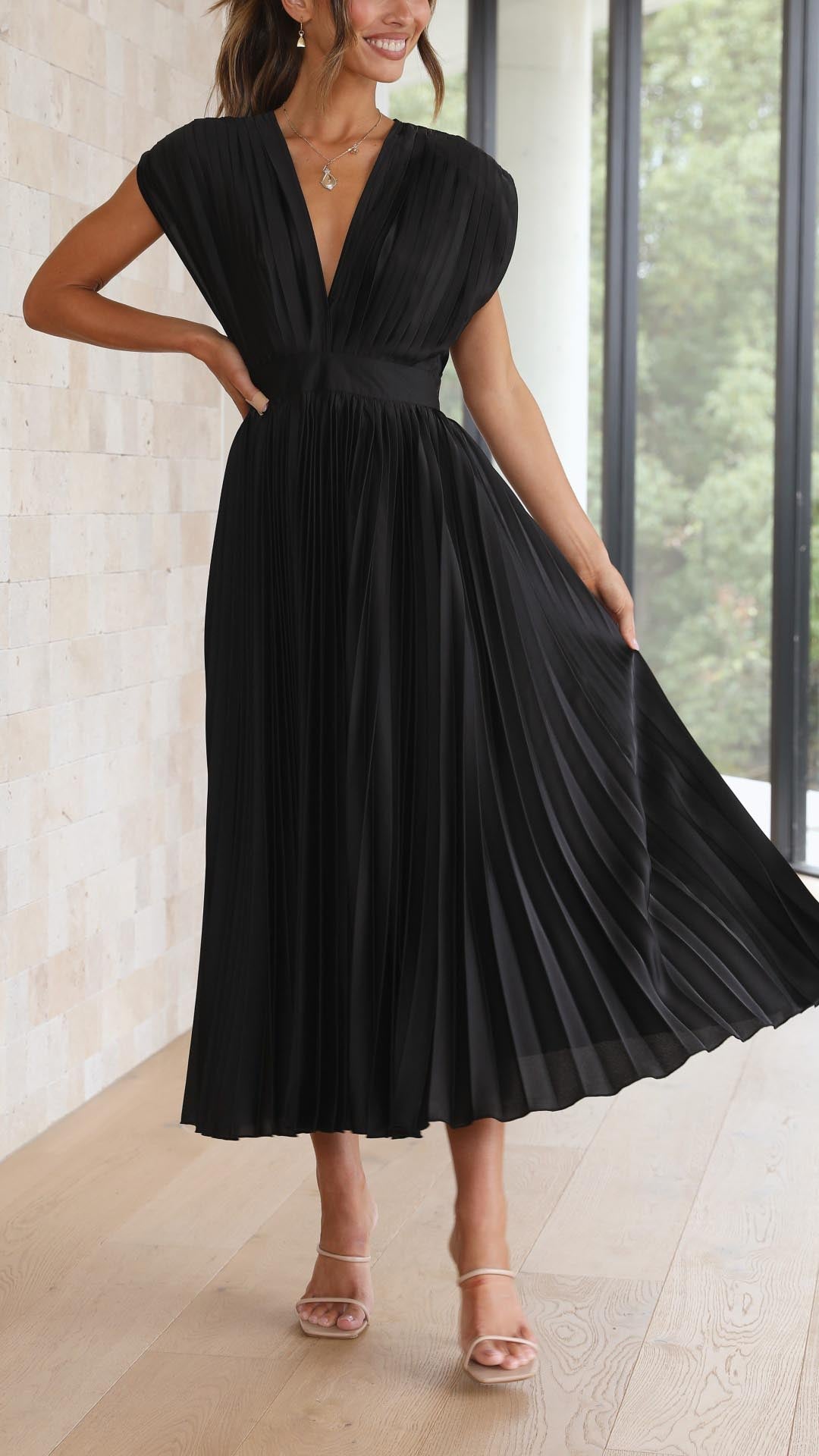 Narcisse™ | Lily - Pleated Maxi Dress