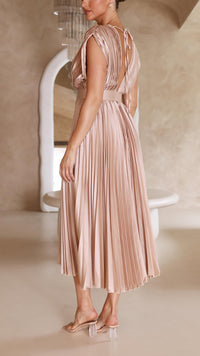 Maria™ | Elegant Pleated Maxi Dress
