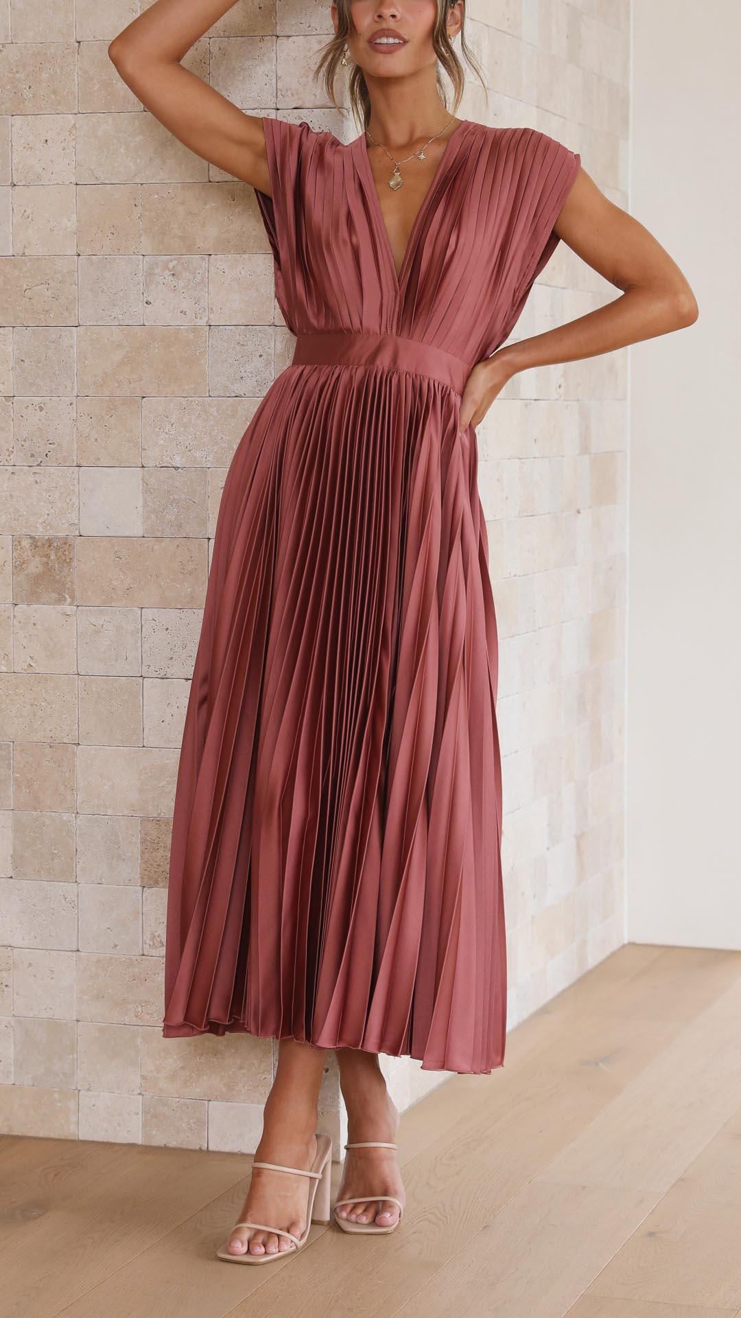 Narcisse™ | Lily - Pleated Maxi Dress