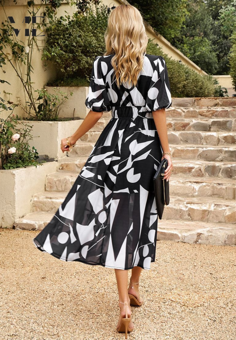 Odalys | V-Neck Floral Maxi Dress