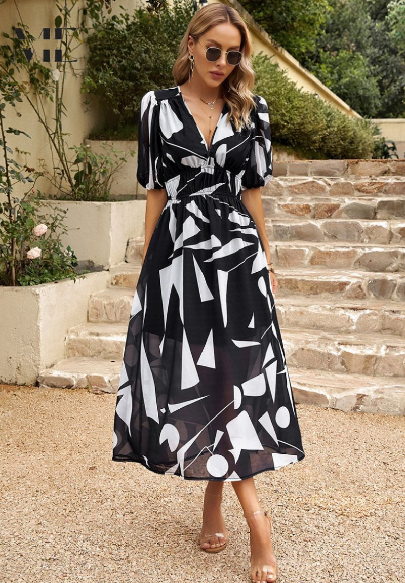 Odalys | V-Neck Floral Maxi Dress