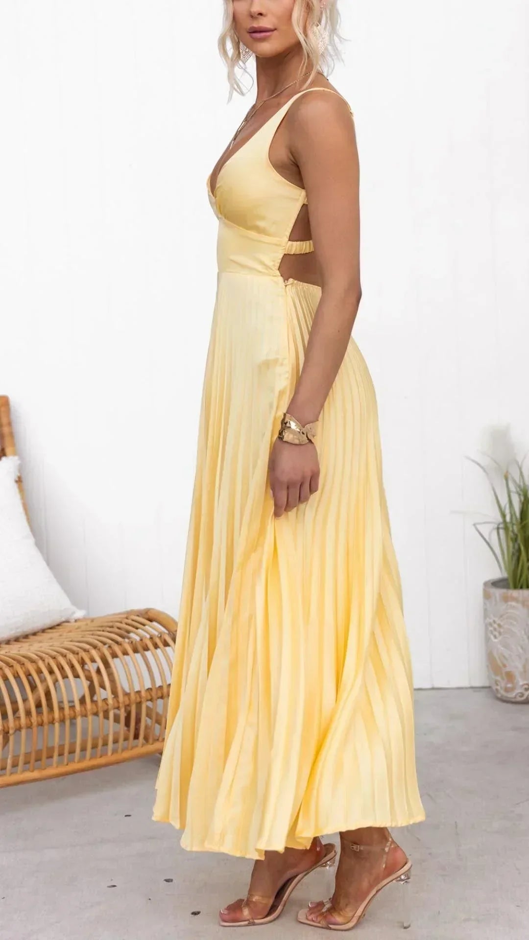 Mia™ | Yellow V-Neck Pleated Maxi Dress for Special Occasions